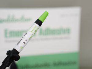 Alternative view of BỘ KEO GẮN MẮC CÀI EMERALD ADHESIVE